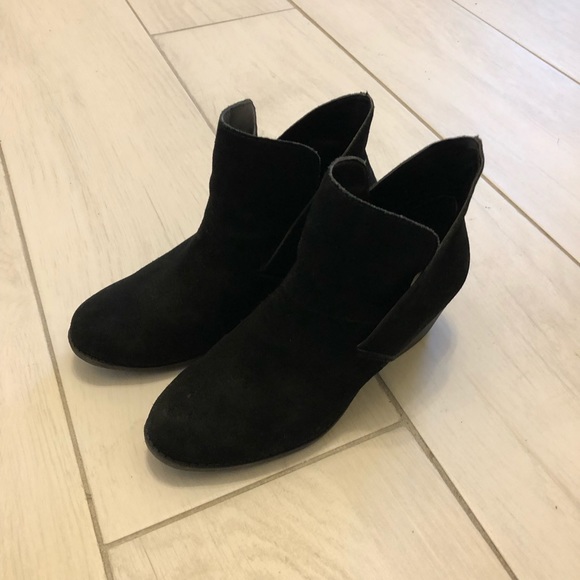 Black suede ankle boots - Picture 4 of 7